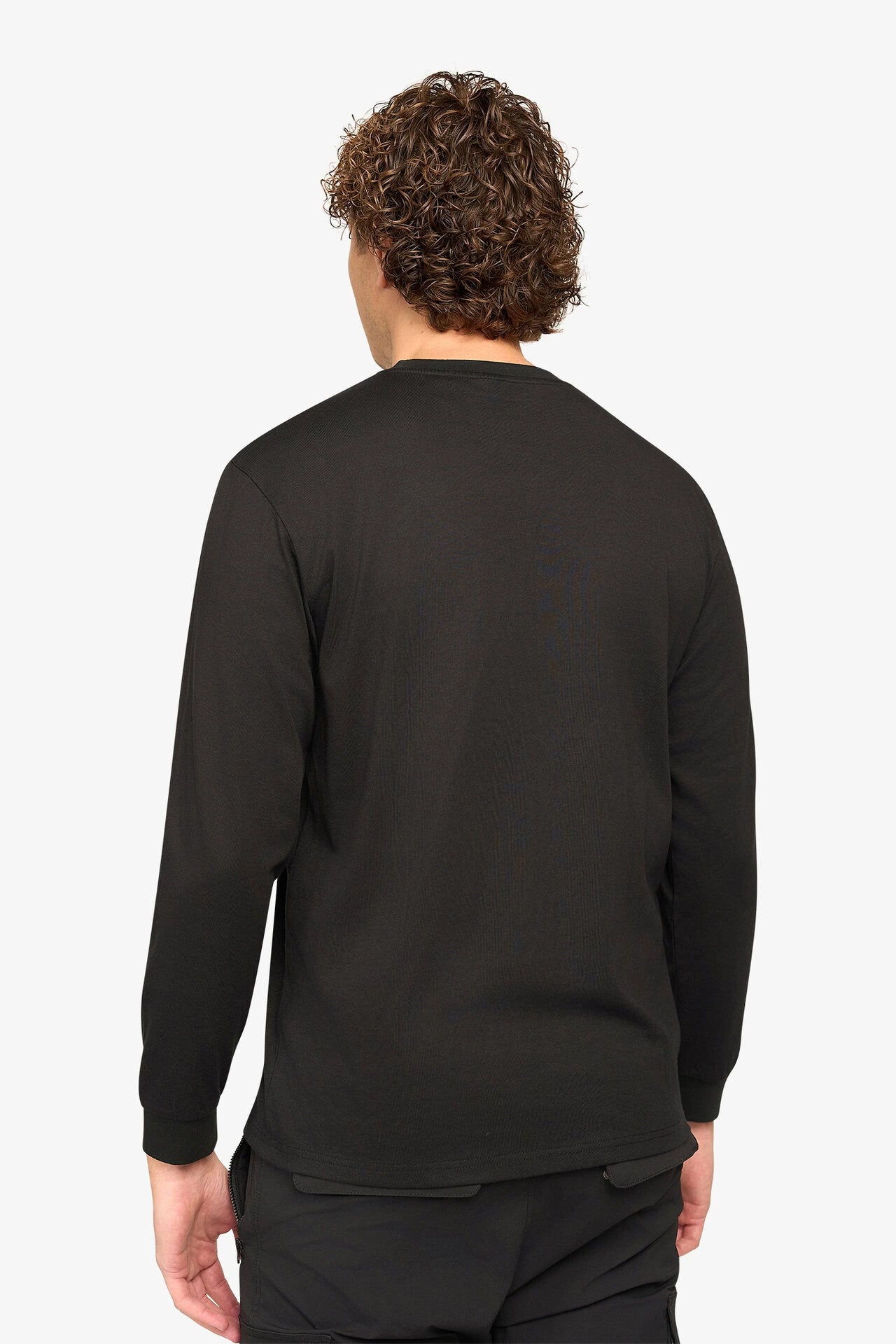 Essential Longsleeve T-Shirt Black