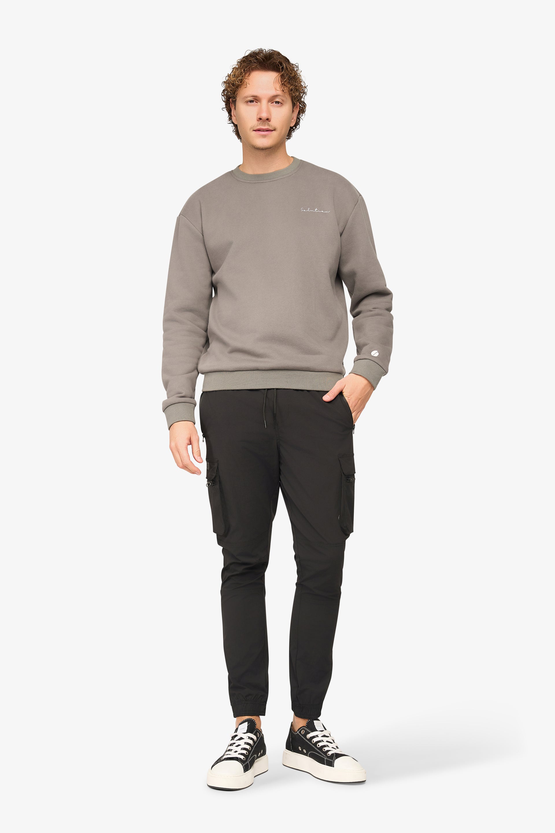 Essential Crewneck Grey