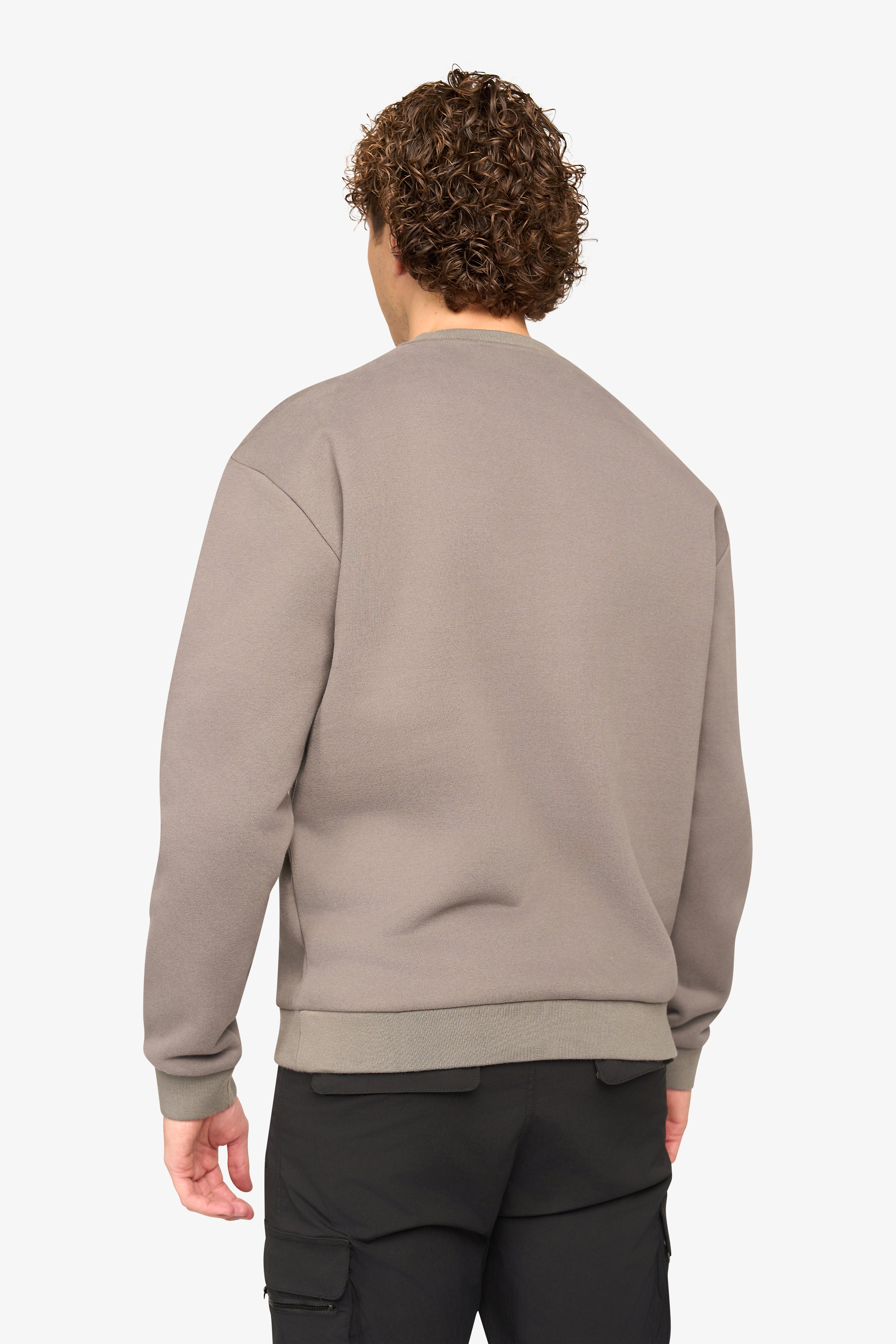 Essential Crewneck Grey
